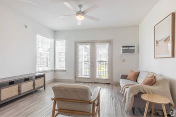 Tidewater Apartments | Living Room